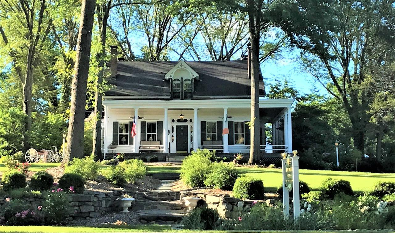 Caldwell House Bed And Breakfast Salisbury Mills Exterior foto